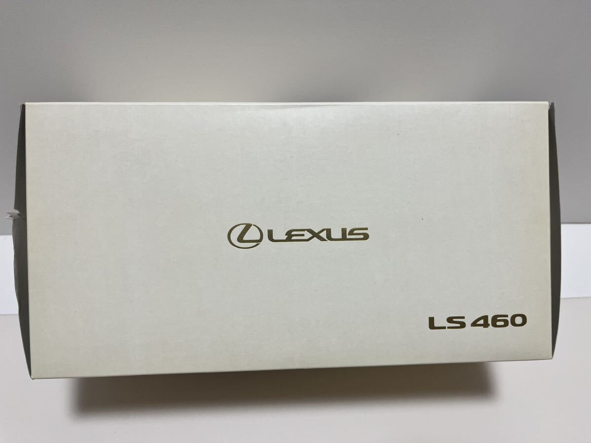  Norev Lexus LS460 (1/18 scale ) NOREV LEXUS LS460 1/18