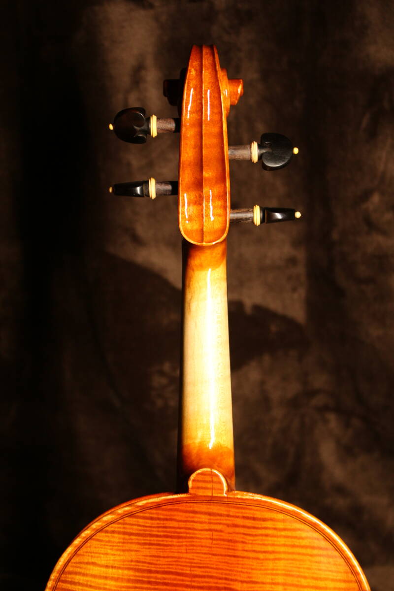 工房製 バイオリン アンティークフィニッシュ 虎杢 美麗 裏板一枚 セットの画像4