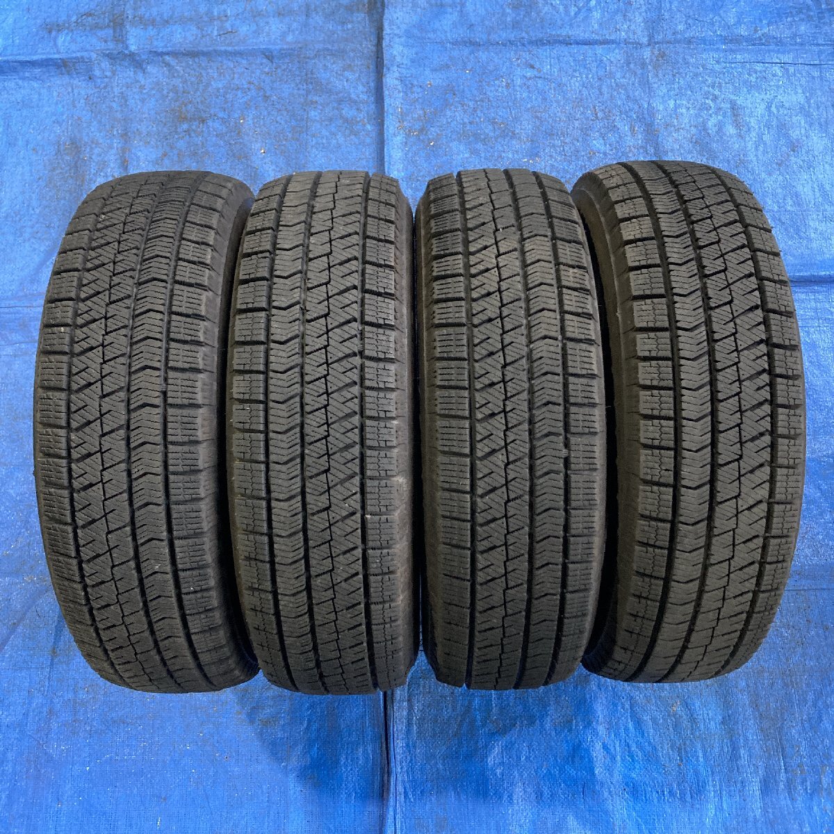 [24T00543S] 155/65R13 BRIDGESTONE(ブリヂストン) BLIZZAK VRX2 2022年製 スタッドレスタイヤ 4本セット_画像1