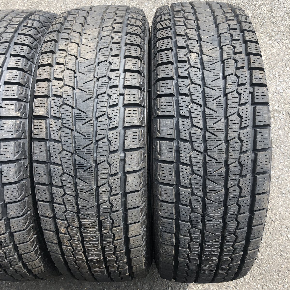 [24T00577S] 215/70R15 ヨコハマ iceGUARD G075 2022年製 スタッドレスタイヤ 4本セット_画像3