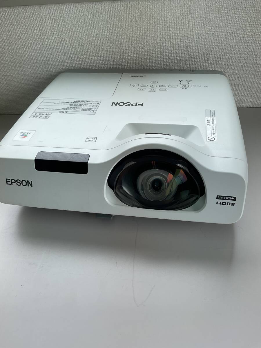 【好評につき第２弾！】【大阪発】【EPSON】 エプソン 超短焦点プロジェクター EB-535W 3台セット リモコン+バッグ付きの画像3