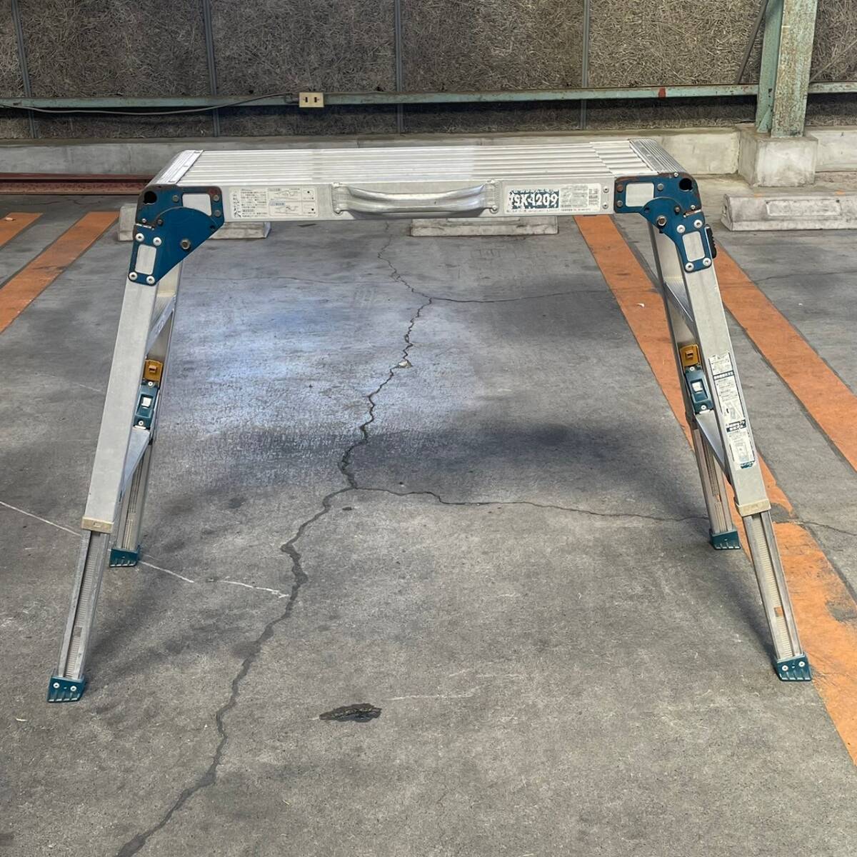 ALINCO/ Alinco flexible tabletop * flexible legs attaching scaffold VSX-1209 maximum use load 100kg..OK/ direct . possible k0505-10-1.5b
