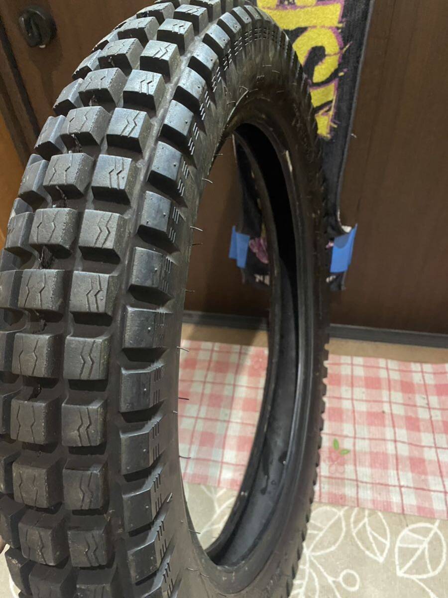 中古MCタイヤ 2021年製造 DUNLOP K950 4.00-18 ダンロップ 4.00 18 2521 K4845_画像4