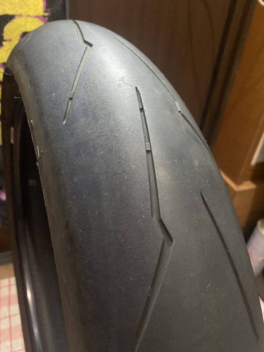 中古MCタイヤ PIRELLI DIABLO SUPERCORSA SP V3 120/70ZR17 ピレリ ディアブロ スーパーコルサ 120 70 17 4719 K4871_画像3