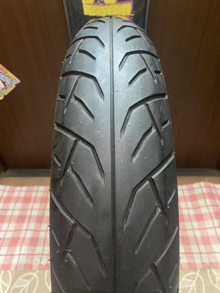 中古MCタイヤ バリ山 2021年製造 DUNLOP SPORTMAX TOURING D205 110/80R18 スポーツマックス 110 80 18 0321 K4875_画像1