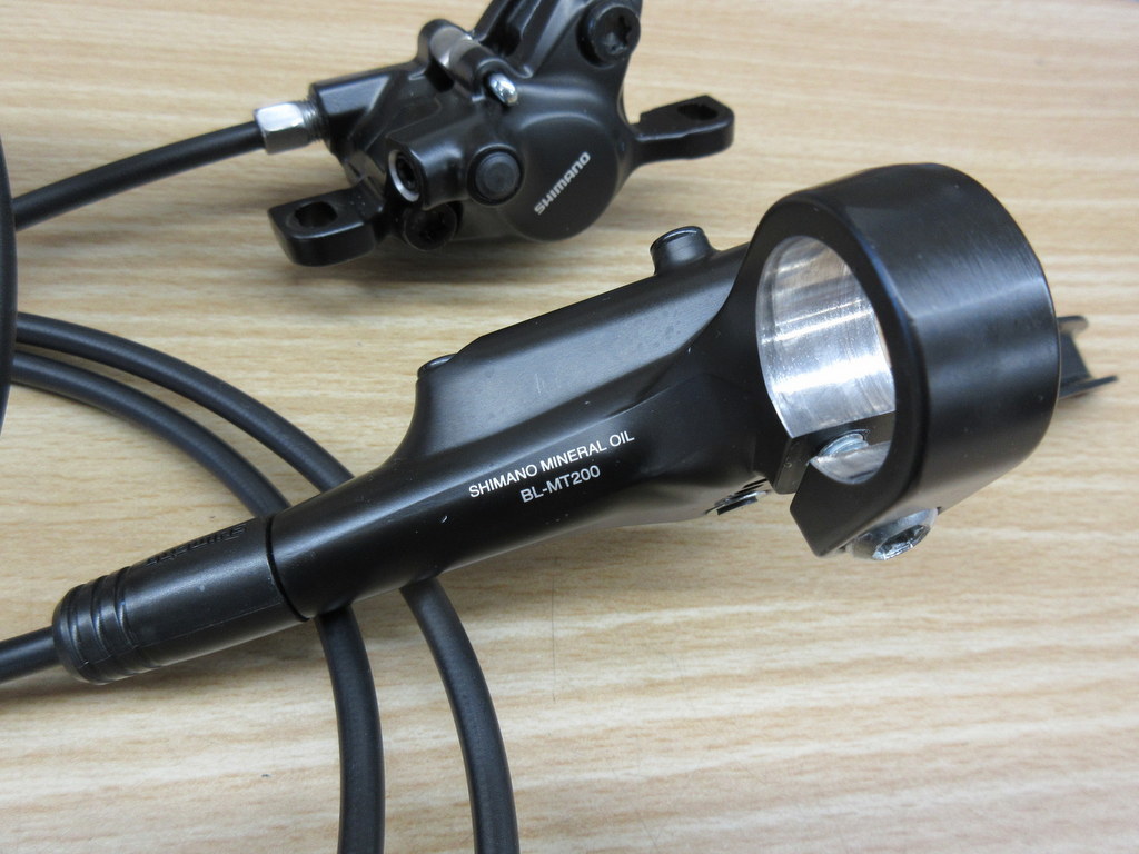 Shimano　BL-MT200+BR-MT200 油圧ディスクブレーキ　前後セット　新車取り外し品_画像3