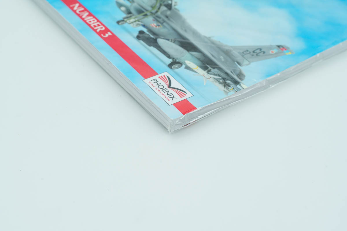 Phoenix Scale Publications Real to Replica No.3 'Wild Weasels'　ワイルドウィーゼル　洋書　飛行機_画像2