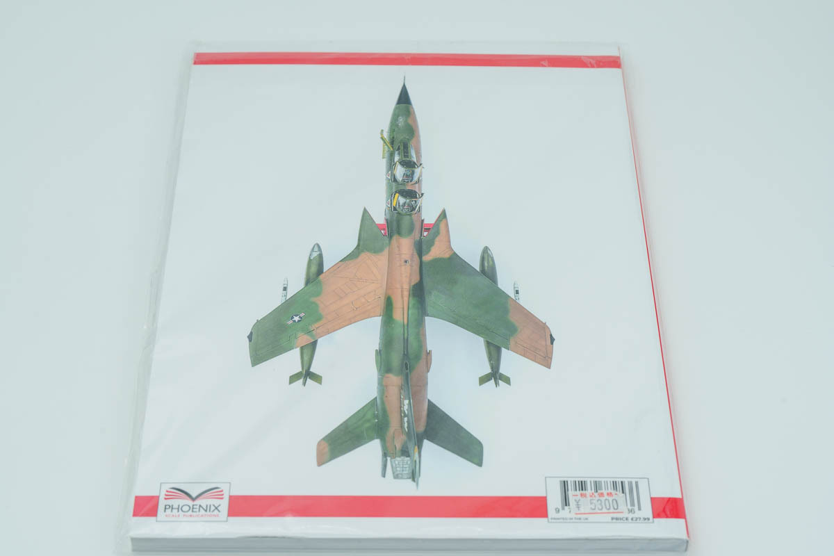 Phoenix Scale Publications Real to Replica No.3 'Wild Weasels'　ワイルドウィーゼル　洋書　飛行機_画像3