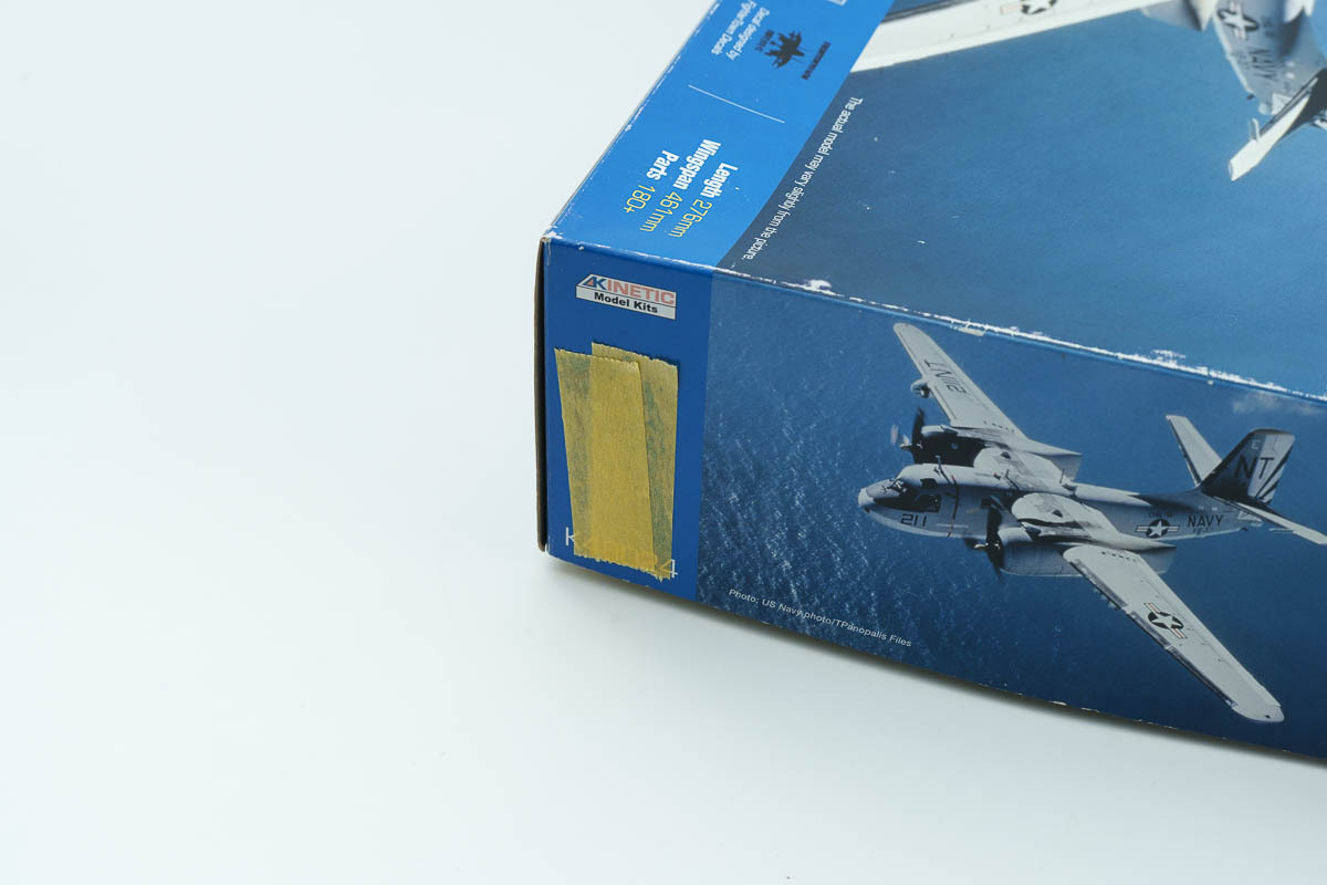 Kinetic キネティック 1/48 アメリカ海軍 S-2E/S-2G トラッカー 48024　内袋未開封未組立　外箱傷み　プラモデル_画像3