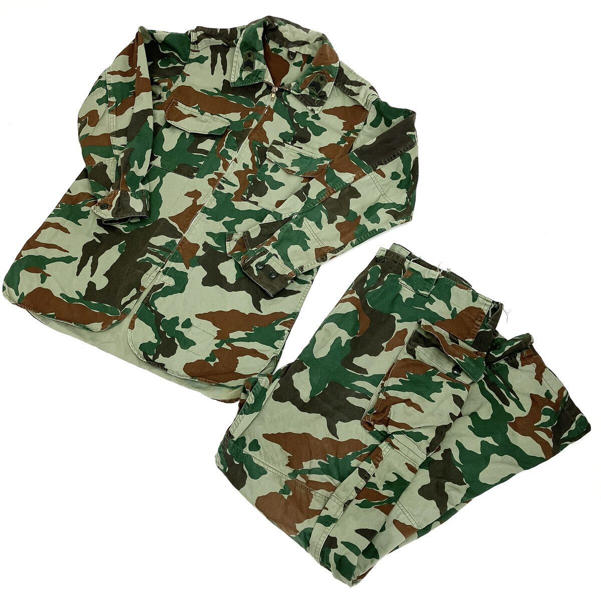  Ground Self-Defense Force old camouflage clothes top and bottom set 1. rank insignia collection alp shop 