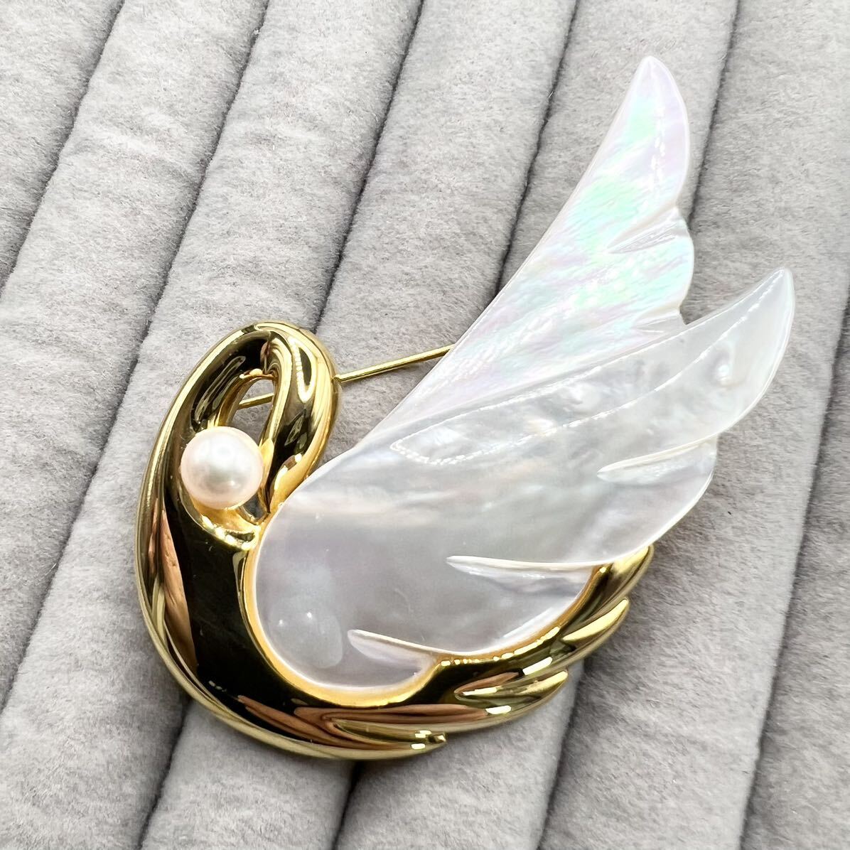 TASAKI 田崎真珠 スワン あこや マザーオブパール ブローチ TASAKI 田崎真珠 スワン あこや マザーオブパール ブローチ