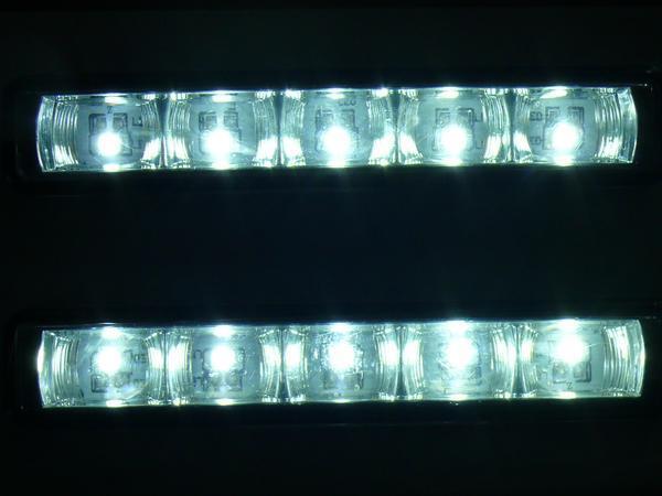 定番アイテム 高輝度 SMD5連デイライト2個セット（白）の画像1