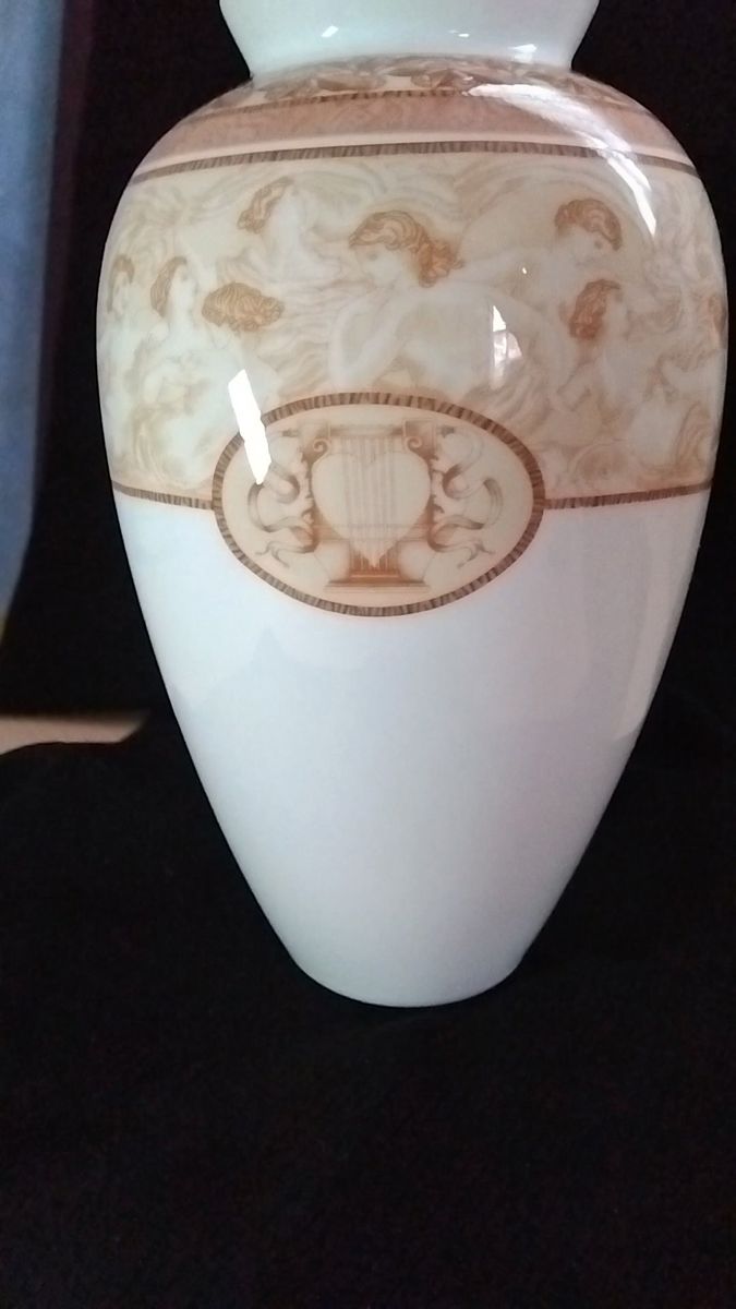 WEDGWOOD ‘VENUS’ VASE ウェッジウッド ボーンチャイナ ヴィーナス 花瓶 -イギリス製 -1998　未使用