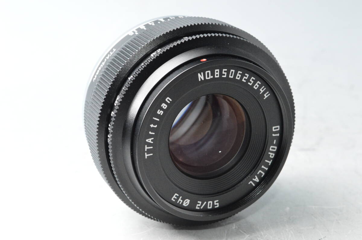 #a1524【美品】 銘匠光学 めいしょうこうがく TTArtisan 50mm F2 (ソニーE用/フルサイズ対応) ブラック_画像2