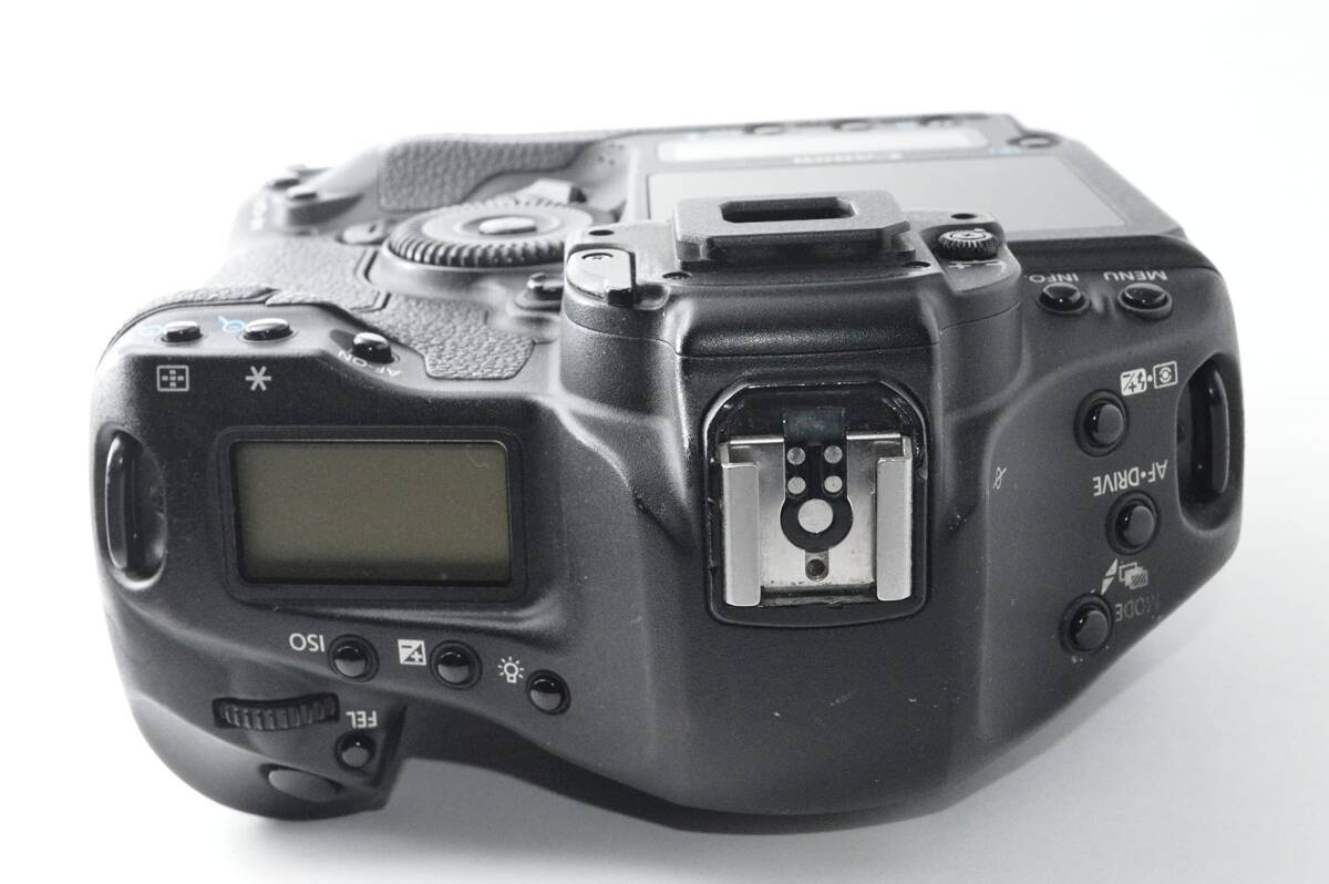 #9634 【美品】 Canon デジタル一眼レフカメラ EOS 1D Mark IV EOS-1DMK4　_画像3