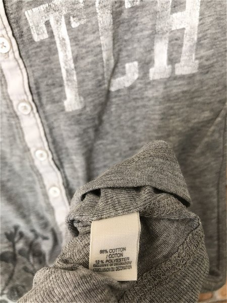 A&F Abercrombie&Fitch Abercrombie & Fitch женский Logo . изношенный принт . минут рукав футболка S серый застежка с планкой хлопок 