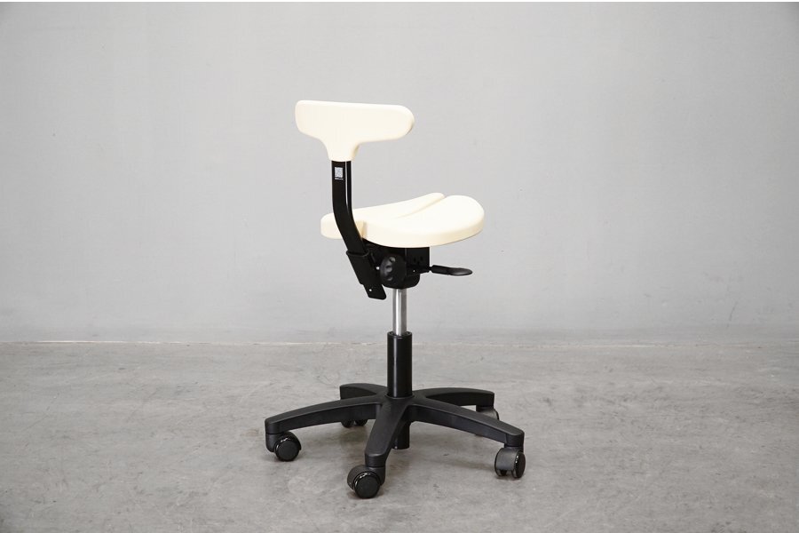 503 展示極美品 ayur chair(アーユル チェア) オクトパス キャスター付き ベージュ 姿勢矯正椅子5.9万_画像2