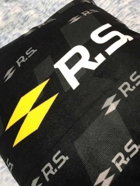 ルノー・メガーヌ ルノースポール　RS　両面ロゴ　大きなクッション_画像2