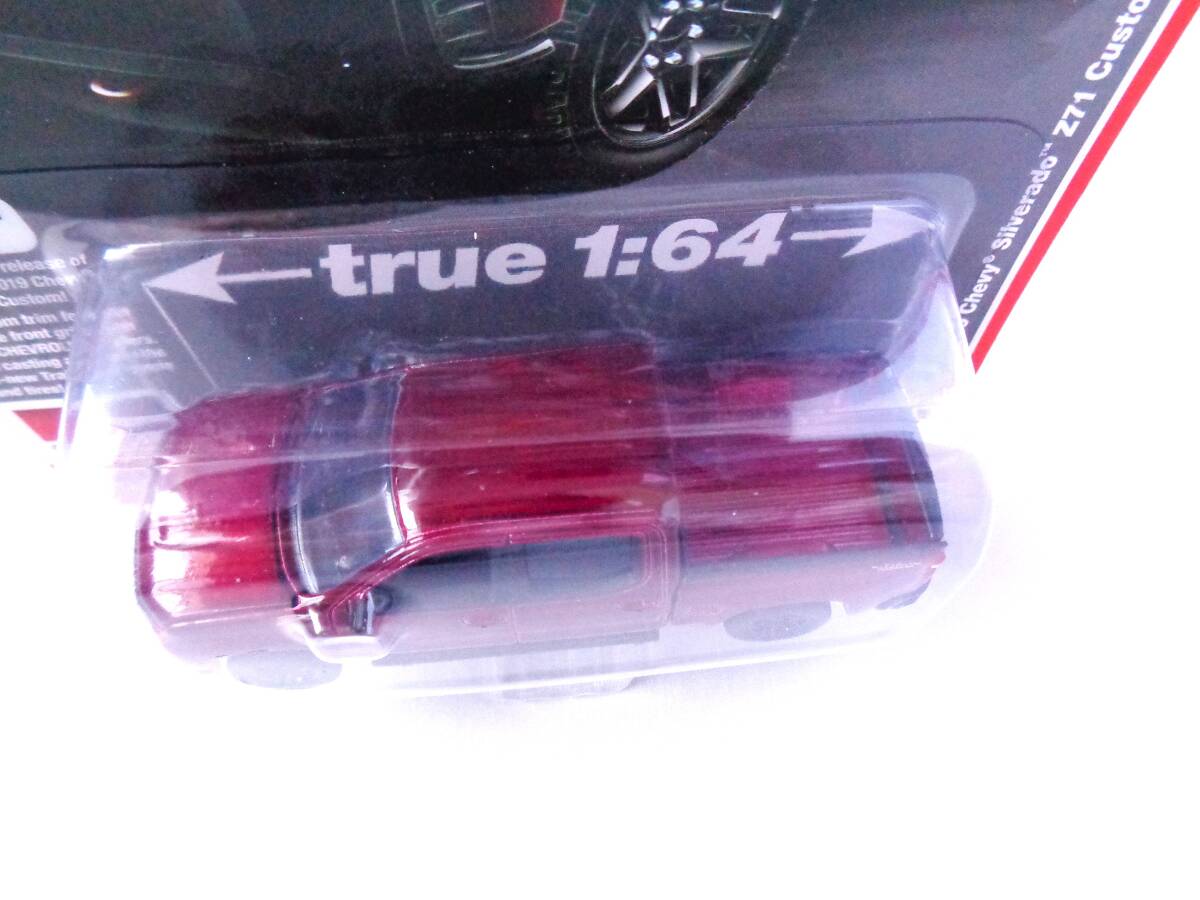 ◆Autoworld　オートワールド　1/64　2019 Chevy Silverado Z71 Custom Trail Boss　Red Metallic　シェビー シルバラード_画像4