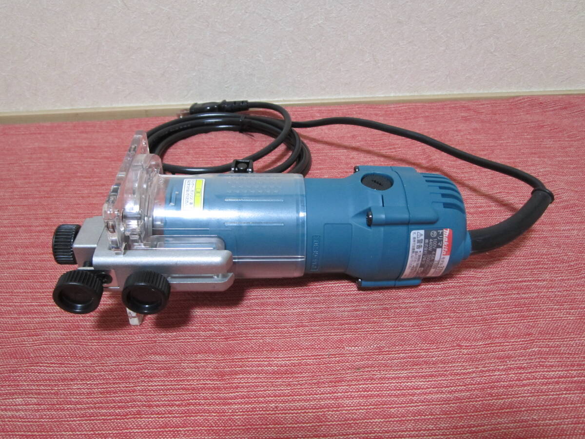 未使用品!!　マキタ Makita　LEDライト付　トリマ　ルーター　3707F 　孔径6mm 大工道具　電動工具_画像4