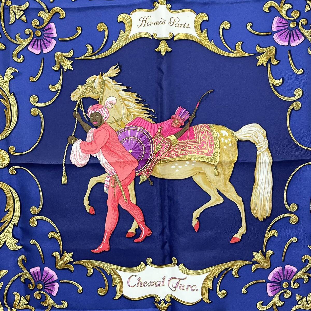 即決 HERMES エルメス スカーフ カレ90 Cheval Turc トルコの馬 即決 HERMES エルメス スカーフ カレ90 Cheval Turc トルコの馬