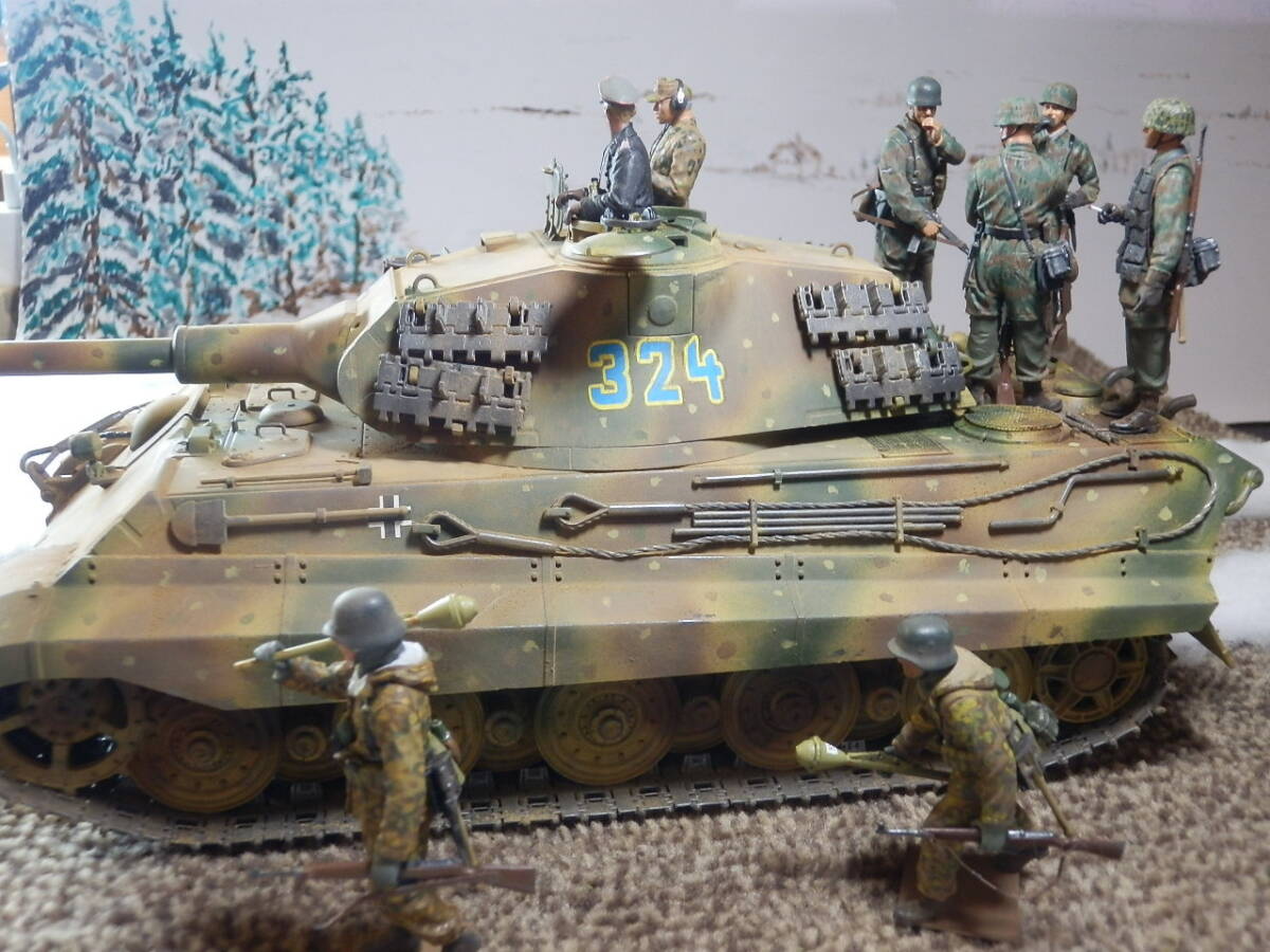 1/35 ドラゴン　ドイツ　Sd.Kfz.182 KINGTIGER (PORSCHE TURRET)　　【完成品】_画像2