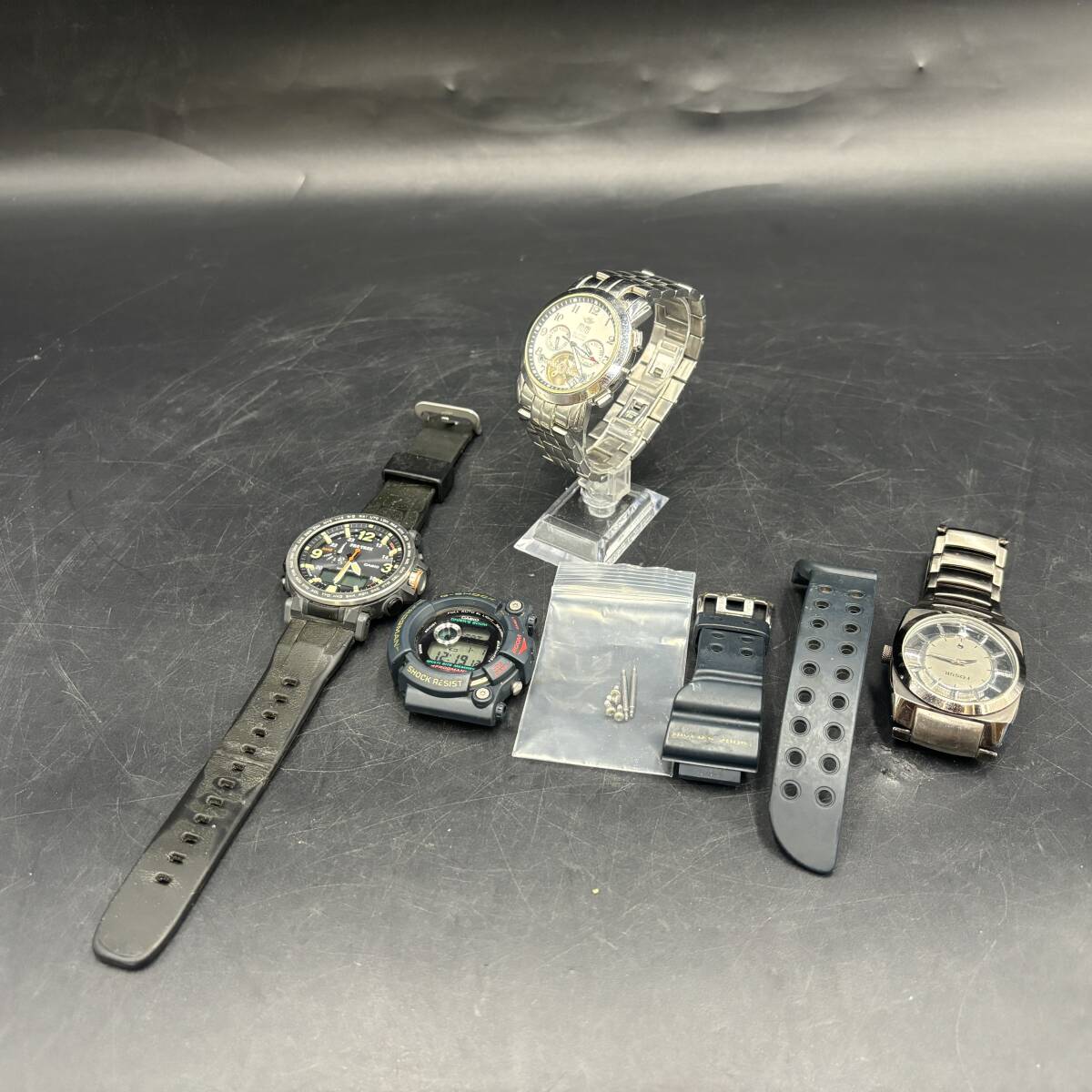 PROTREK/FOSSIL/G-SHOCK/DOMINIC 腕時計 4台まとめ 現状品 一部稼働品含む PRG-600/FS-4314/GW-200の画像1