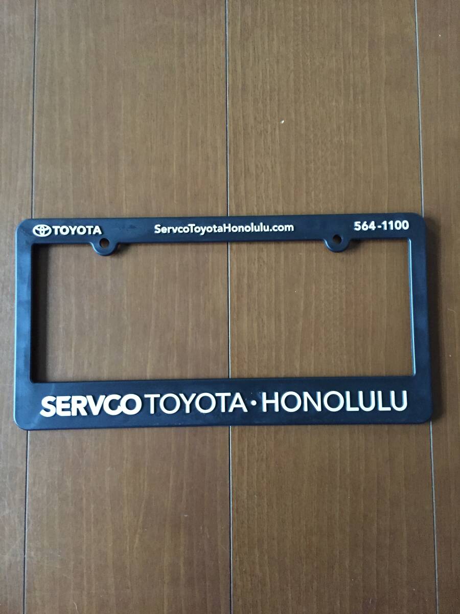 ハワイ SERVCO TOYOTA HONOLULU トヨタ ホノルル ナンバーフレーム ライセンスフレーム IN4MATION 808ALLDAY 808ALLDAY USDM HDM ①の画像1