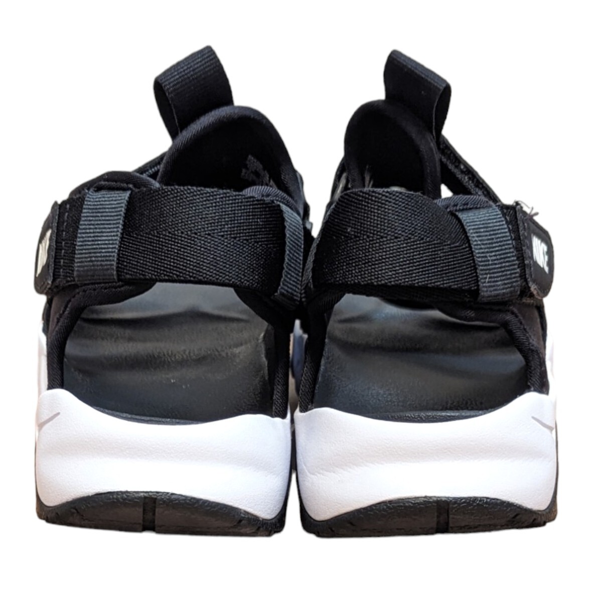 NIKE WMNS CANYON SANDAL ”TRIPLE BLACK” ナイキ ウィメンズ
