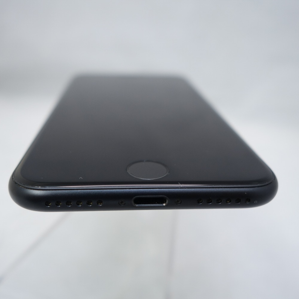 SIMフリー版 Apple iPhone SE 第2世代 アイフォン エスイーダイニセダイ 64GB ブラック 本体のみ MX9R2J/Aの画像6