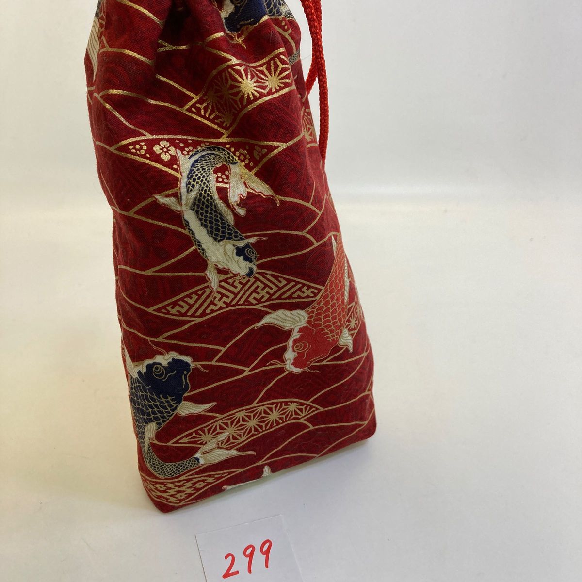錦鯉、お香、香炉、線香筒:畳は赤の和紙、綺麗な花柄のお線香筒No.299