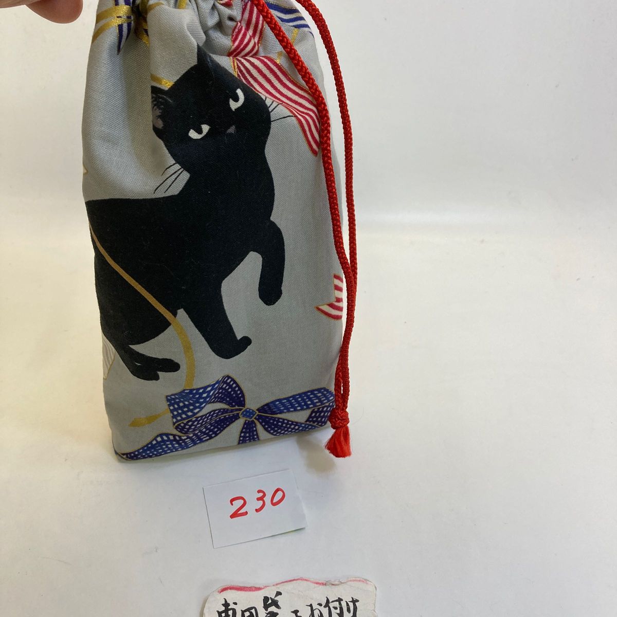 猫ちゃん柄の線香筒:畳は市松茶色のお線香筒No.230