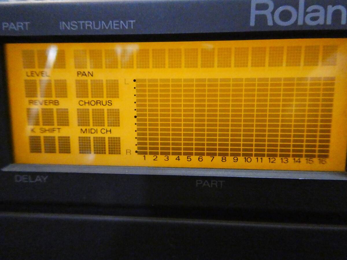 ローランド ROLAND SoundCanvas SC-88-(Ver1.01)'94年製- ジャンク品!-修理出来る方！部品取りに！-1部回路基板に難あり!!の画像6