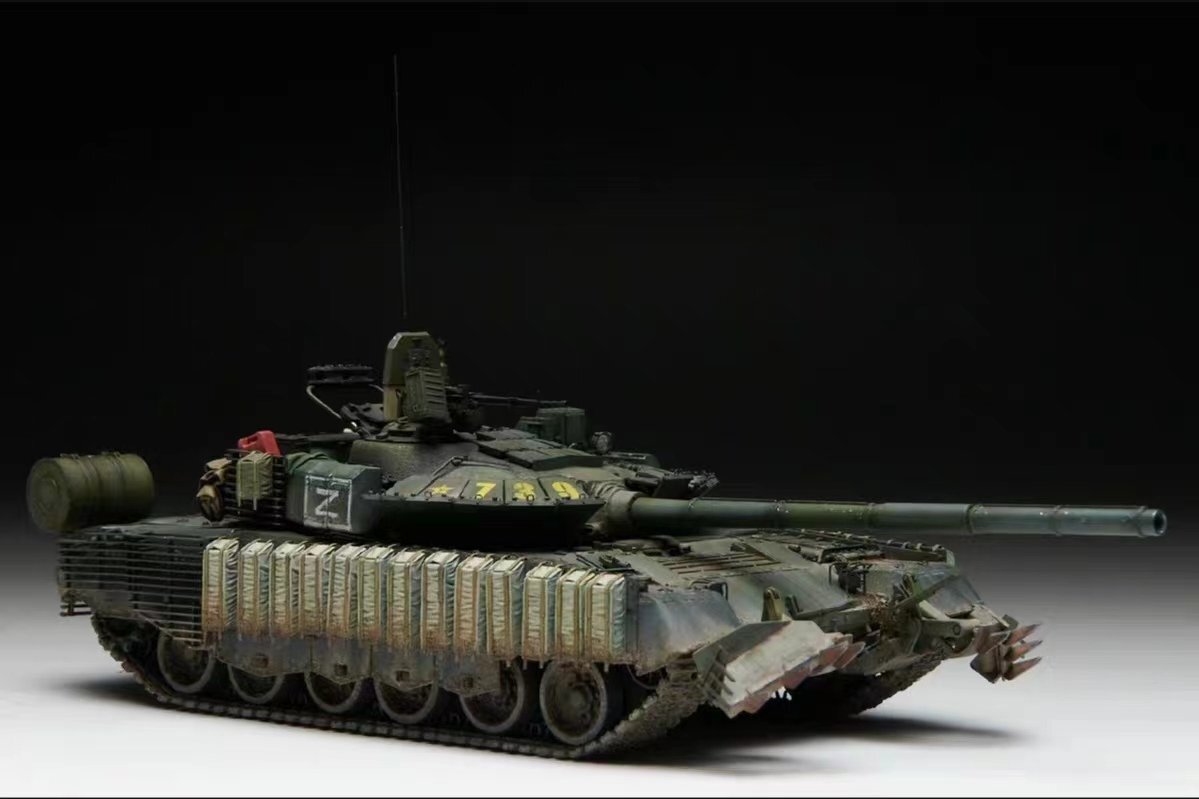 1/35 ロシア軍 T-80BVM 主力戦車 組立塗装済完成品_画像3