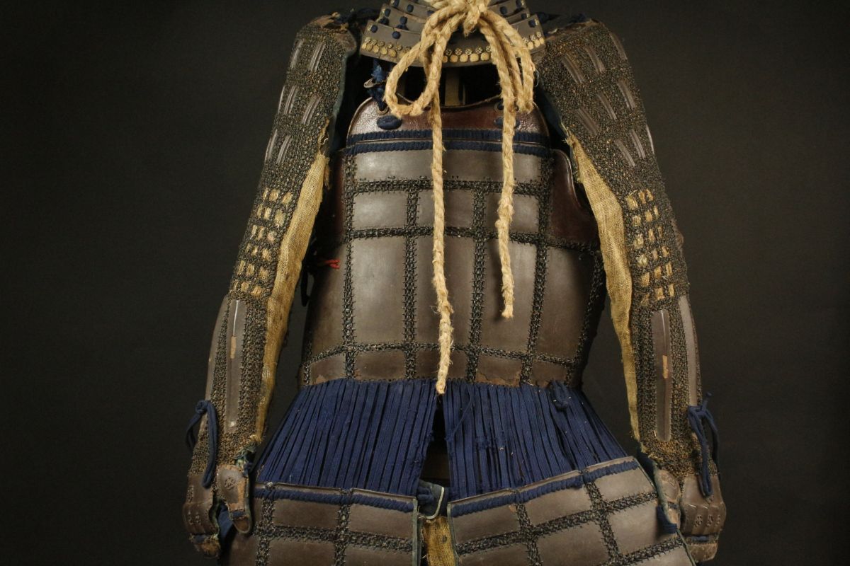 [LIG] Murakami water army place . old iron ground armour complete set lantern helmet armor Edo period .. year number paper . armour . Chugoku district old house pickup [.QIU]24.5
