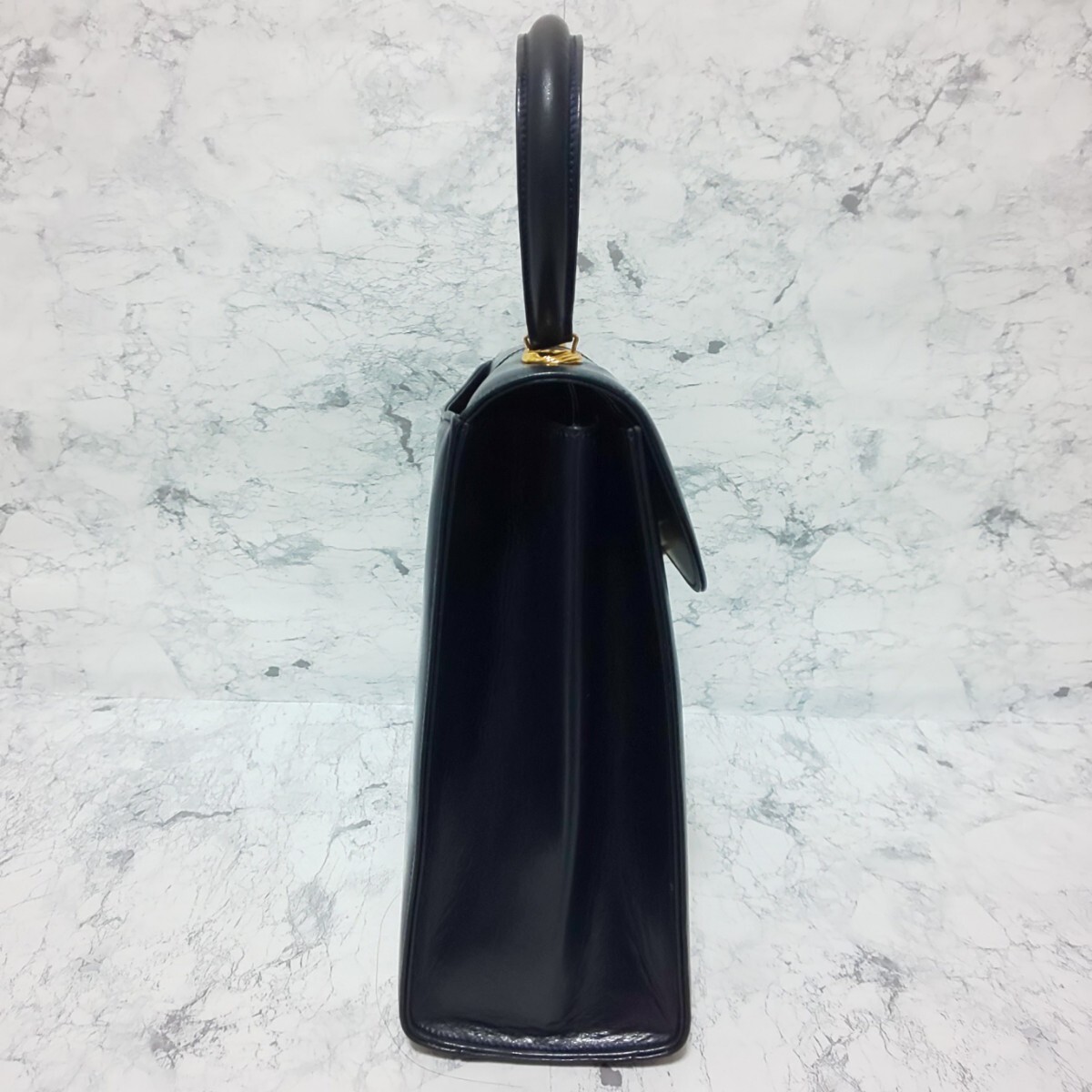 美品】WAKO 銀座和光 フォーマルハンドバッグ ツイストゴールド 美品】WAKO 銀座和光 フォーマルハンドバッグ ツイストゴールド