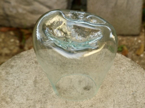 固まる直前の吹きガラスを流木の台座の上にのせ成型させたユニークな花瓶のみh16cm　金魚鉢、アクアリウム、テラリウム 0511a_画像8