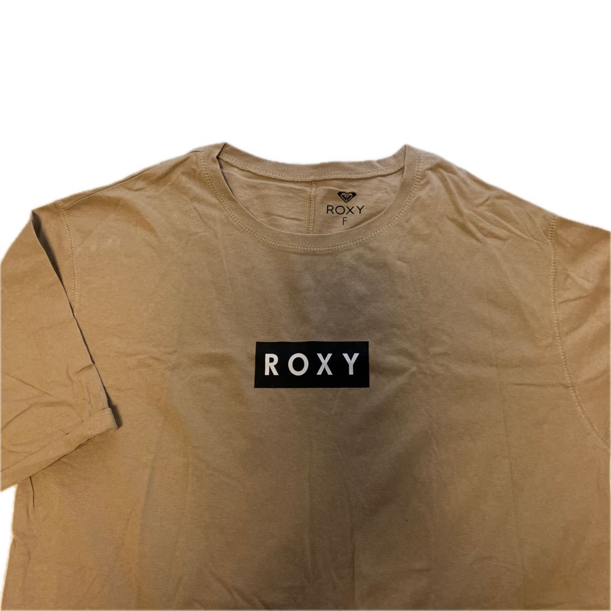 ロキシー　ROXY ベージュのロゴ入りロングTシャツ　フリーサイズ