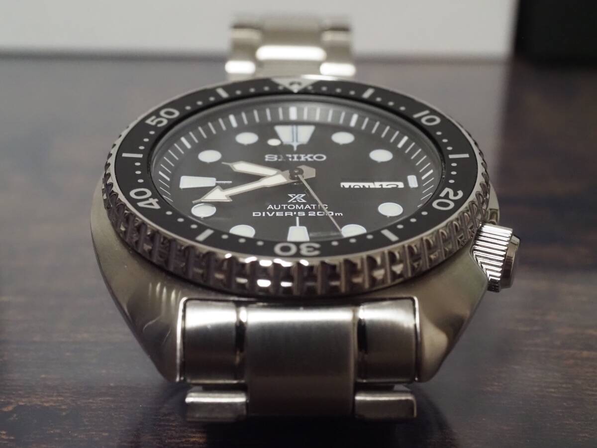 美品 SEIKO PROSPEX SRPE93 海外モデル MADE IN JAPAN メタルバンドM0EV631J0付き シリコンバンド未使用 精度良好 タートル サードダイバー_画像3