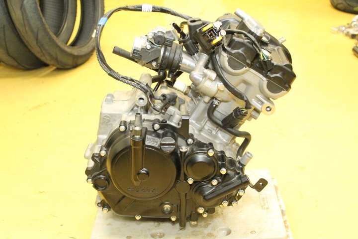 GSX-R125　DL33B　エンジンassy　4300kmほど　2020年モデル　美品_画像1