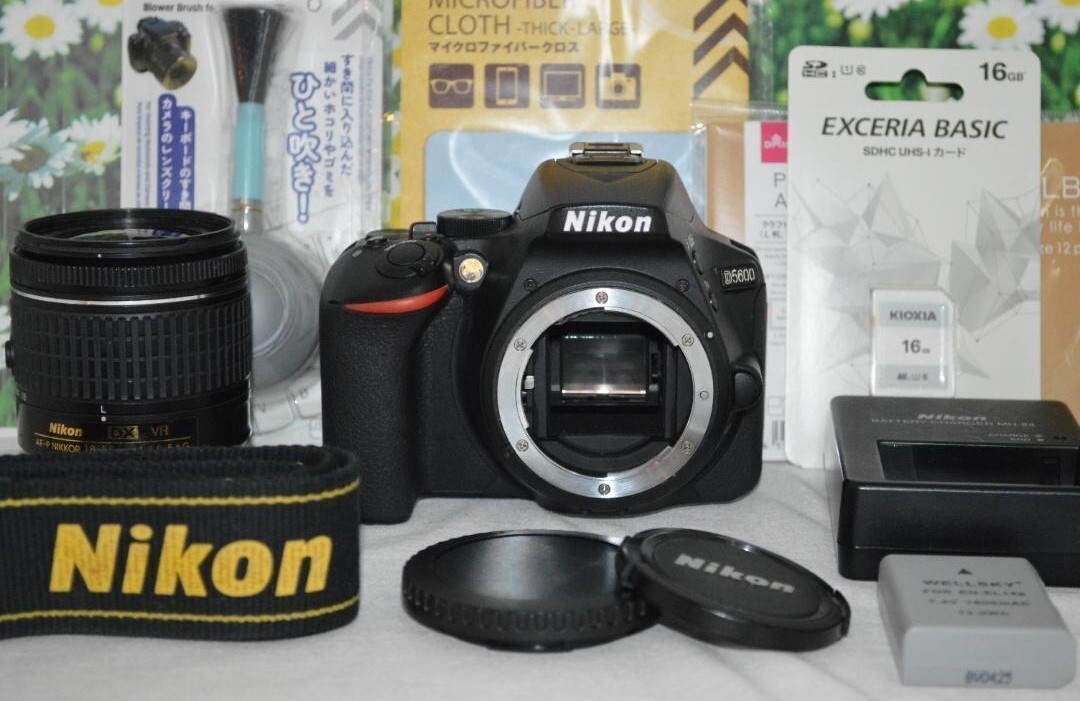 Nikon D5600☆タッチ操作＆Bluetooth搭載☆_画像2