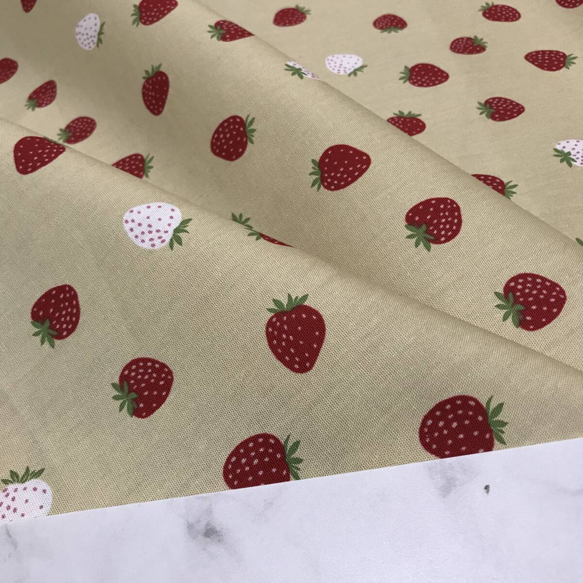  made in Japan 3m strawberry pattern ④si- chin g cloth is gire