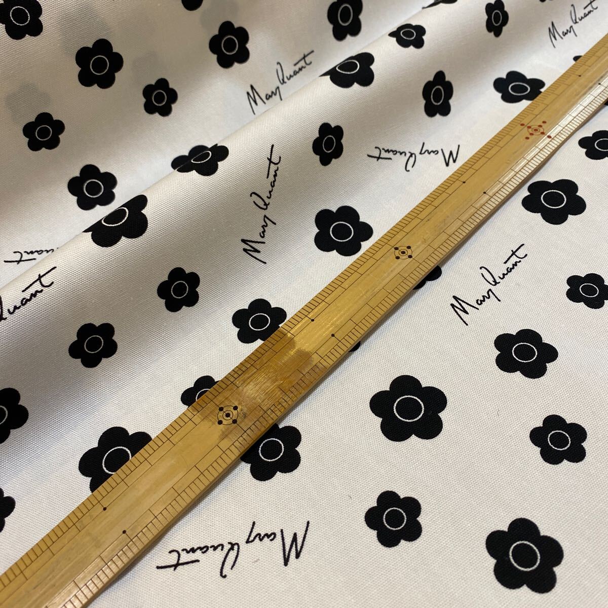 2m Mary Quant MARYQUANT daisy brand cloth is gire cloth 