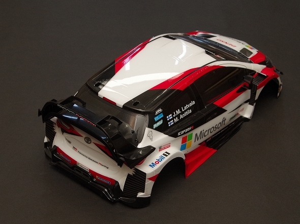 ジャンク　タミヤ　1/10RC トヨタ ガズー レーシング WRT/ヤリス WRC 　塗装済み完成ボディ　破損　塗装剥がれ有り_画像2