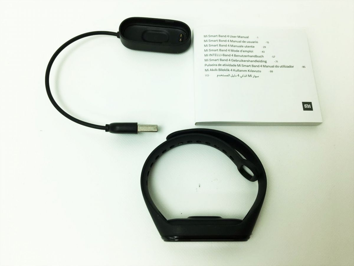 【1円】Xiaomi Mi Smart Band 4 本体 セット ブラック スマートウォッチ XMSH07HM 未検品ジャンク シャオミ H02-777rm/F3_画像2