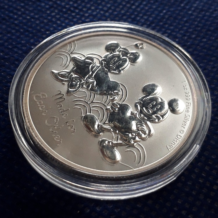 [ free shipping ]2023 year ( unused )niue[ Mickey & minnie ]Made for Each Other BU silver coin (1 ounce $2) Disney Mickey Mouse 