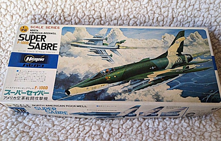 ◎ 1/72 ハセガワ模型 SUPER SABRE F-100D スーパーセイバー　中古、長期保管品_画像1