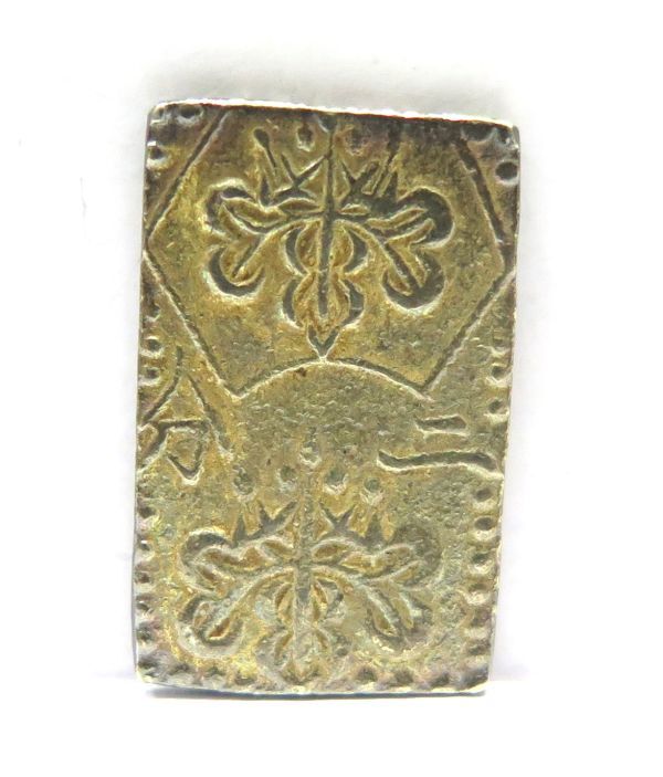 ⑦*1 jpy ~ money * old coin * old gold silver kind [ two minute stamp gold ] amount eyes approximately 2.96g length some 20.0mm width some 12.5mm thickness approximately 1.6mm * details unknown long-term keeping goods 