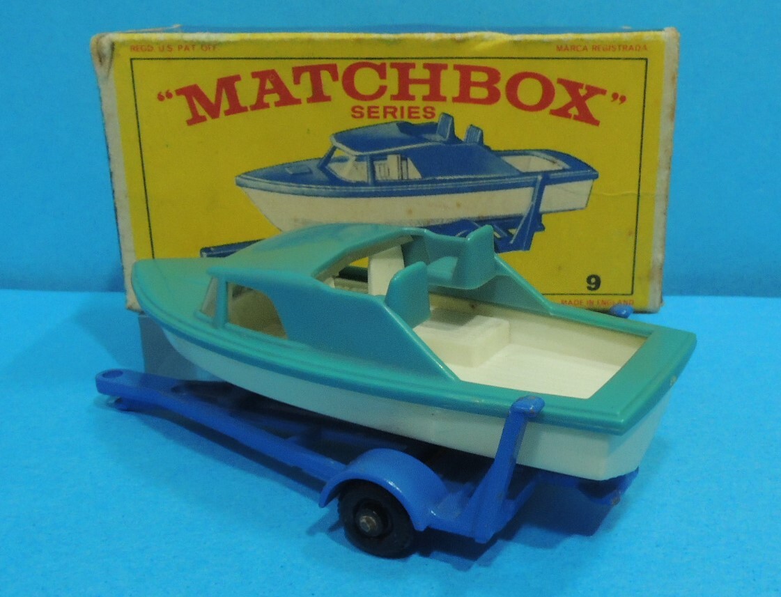 MATCHBOX 9 CABIN CRUISER AND TRAILER