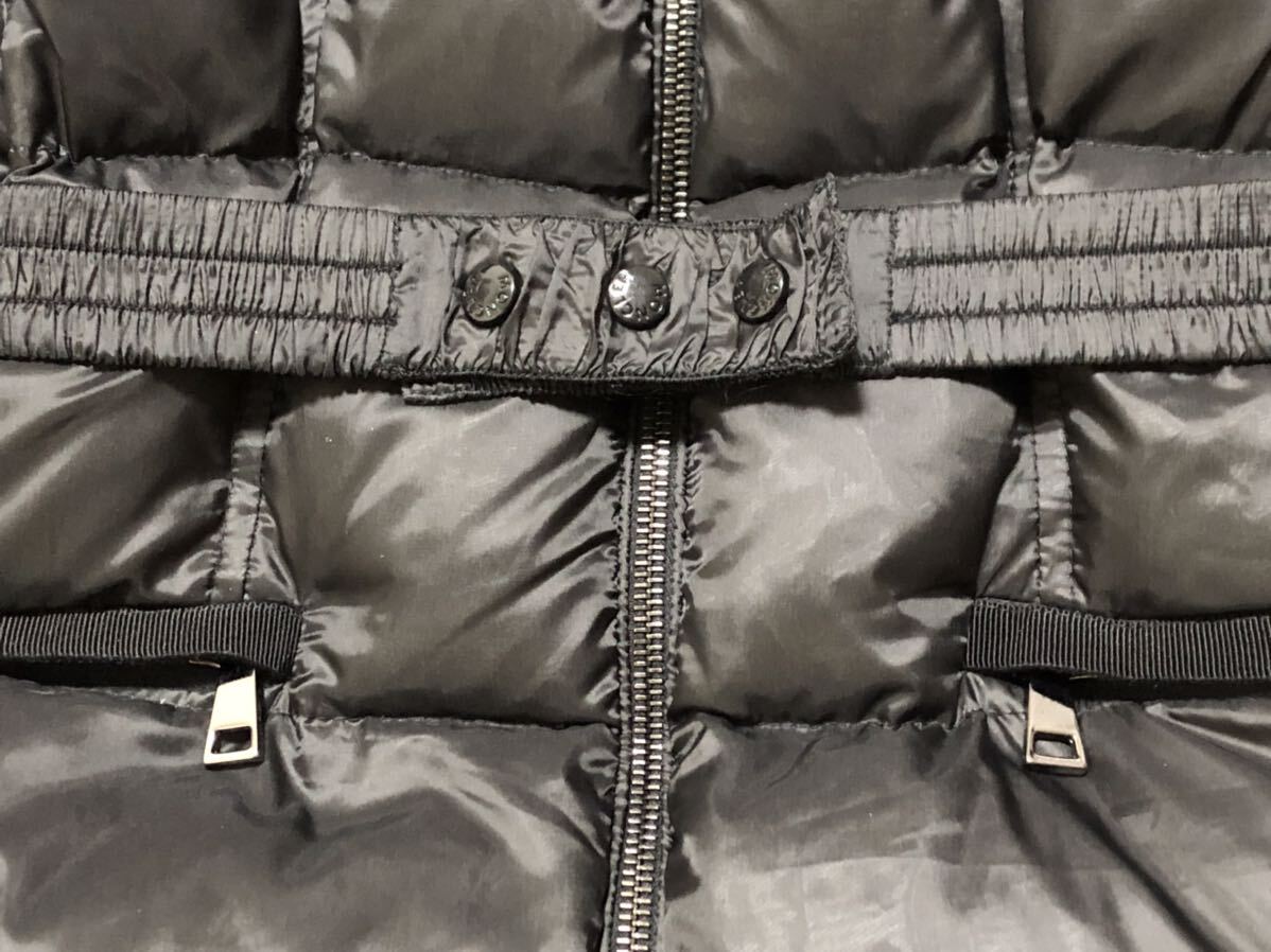 送料無料 未使用 MONCLER BOED ショートダウンジャケット 送料無料 未使用 MONCLER BOED ショートダウンジャケット